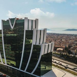 Elite World Grand Istanbul Küçükyalı Hotel